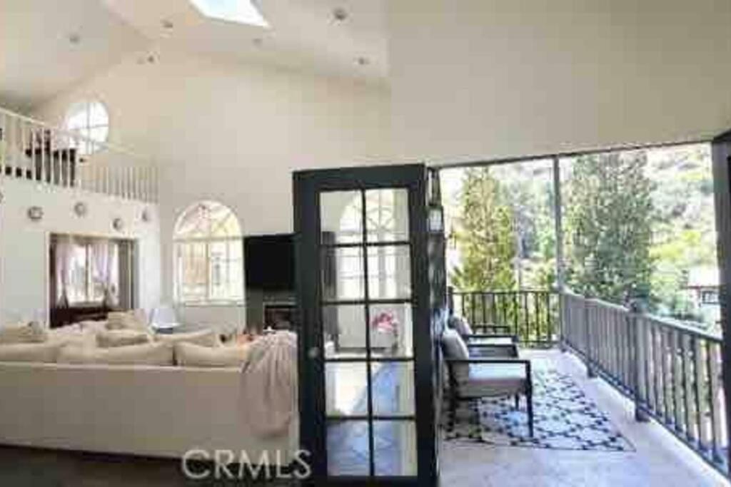 Stunning Mediterranean Mansion In Laurel Canyon Los Angeles Kültér fotó